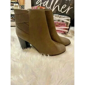 Brand New Women's Candyce Water Repellent Heeled Boots A new Day Size 10
